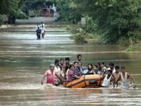 Assam seeks Rs 500 crore as flood relief, toll 14