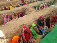 Outside Jaipur, farmers neck-deep in protest against land acquisition