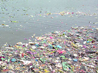 DDA will install cameras at 26 spots along Yamuna to stop debris dumping