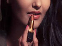 Steeply discounted imported cosmetic products may be fake, poses health risk