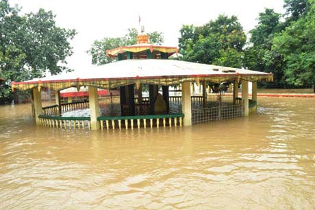Why Hirakud dam failed to check flood
