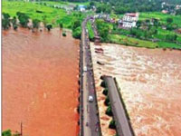 Mum-Goa NH Bridge Caves In, 22 Missing