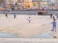 Godavari ghat in Nashik dries up after 139 years