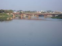 Gomti’s cleaning leads to silt soiling roads