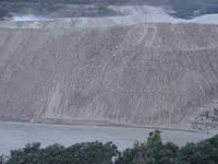Hydro electric project dumps waste in Ganga