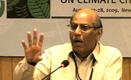 Shyam Saran briefs South Asian journalists at CSE workshop (Part I ) 