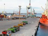 Shipping min moves to turn major ports green