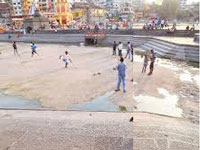 Murky flows the Godavari in Ramkund